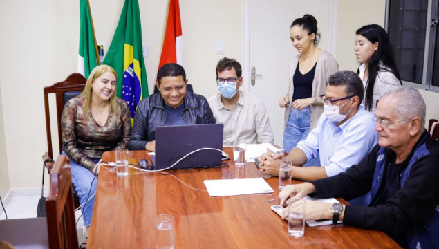 Prefeitura de Palmeira dá posse a 79 aprovados em Concurso Público