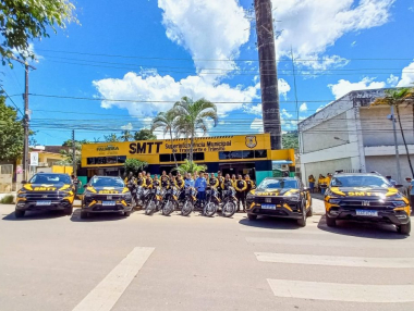 Prefeitura de Palmeira entrega novos veículos para a SMTT