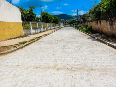 Prefeitura avança em obras de drenagem e pavimentação no bairro Paraíso