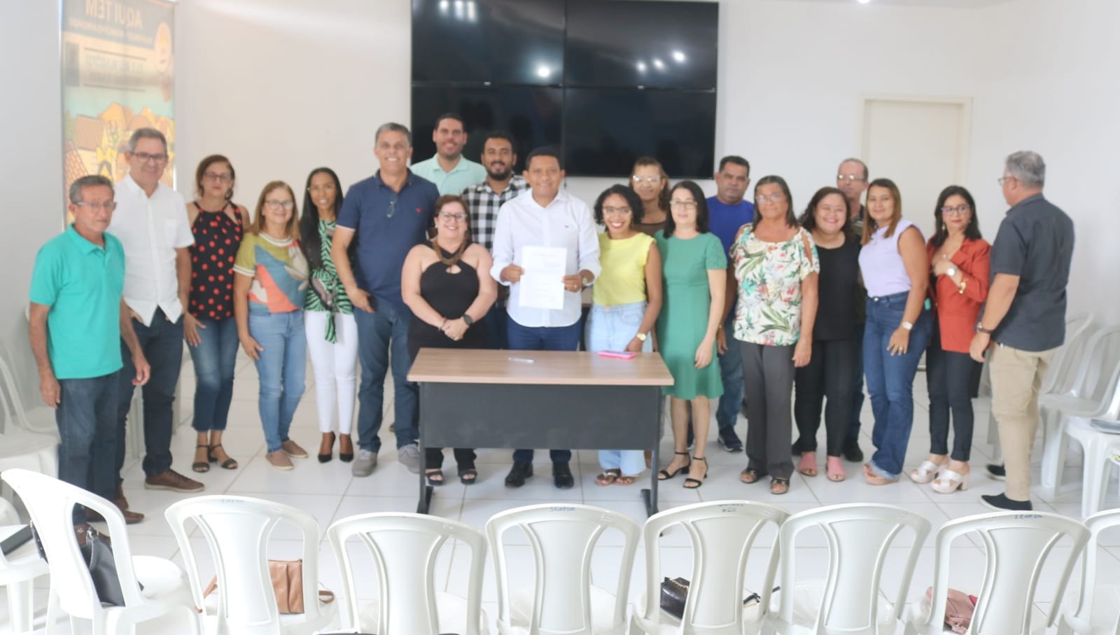 Prefeito J Lio Cezar D Posse A Novos Membros Do Conselho Do Fundeb