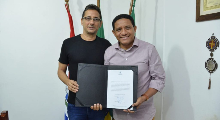 Vice-prefeito Márcio Henrique assume Prefeitura de Palmeira dos Índios