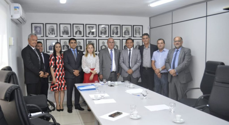 Comissão de Acompanhamento de Demarcação se reúne com corregedor-geral Fernando Tourinho