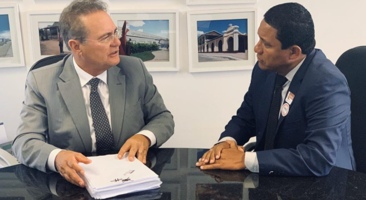 Júlio Cezar e Renan Calheiros discutem prioridades para Palmeira na área de Infraestrutura