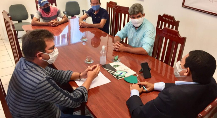 Prefeitura de Palmeira dos Índios anuncia compra histórica de frango caipira e codorna desossada