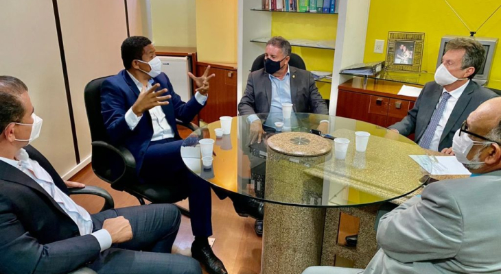 Júlio Cezar se reúne com chefes do Ministério Público em Maceió