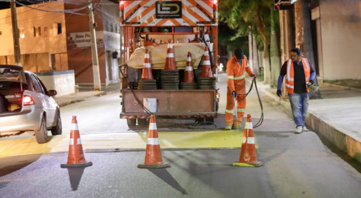 Prefeitura de Palmeira inicia intervenção na sinalização horizontal nas ruas da cidade