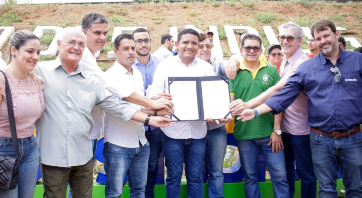 Prefeito Júlio Cezar assina Ordem de Serviço para a obra do Largo Sebastião Ramos