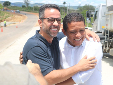 Governador Paulo Dantas confirma inauguração do Novo Hospital de Palmeira; prefeito Júlio Cezar comemora